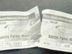 kertas-tarif-parkir-sebesar-rp-150-ribu-di-lembang-bandung.jpg