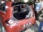 mobil-asa-usai-dirusak-ratusan-pengendara-motor-di-jalan-sultan-alauddin-makassar.jpg