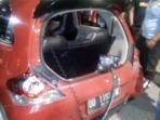 mobil-yang-digunakan-asa-usai-dirusak-ratusan-pengendara-motor-di-jalan-sultan-alauddin-makassar.jpg