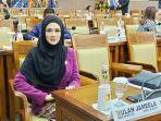 mulan-jameela-saat-ngantor-di-senayan.jpg