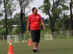 pelatih-persija-jakarta-u-18-blitz-tarigan.jpg