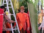 pemasangan-bleketepe-oleh-presiden-jokowi_20171107_151044.jpg