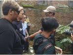 rizky-febian-menghadiri-pembongkaran-makam-dan-autopsi-jenazah-lina.jpg