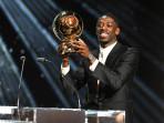 usmane-Dembele-saat-memenangi-penghargaan-Ballon-dOr.jpg