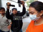 vanessa-angel-saat-dipindahkan-dari-tahanan-polda-jatim-ke-tahanan-kejari-surabaya.jpg