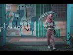 video-klip-merindumu-putih-abu-abu.jpg